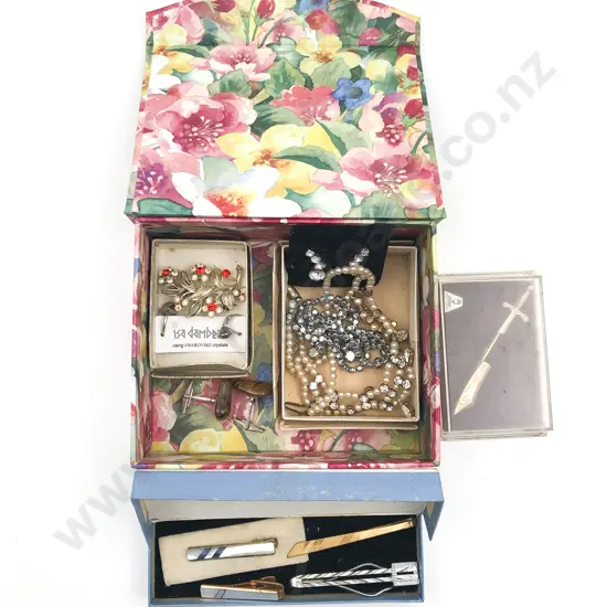 Selection Vintage and Modern Costume Jewellery