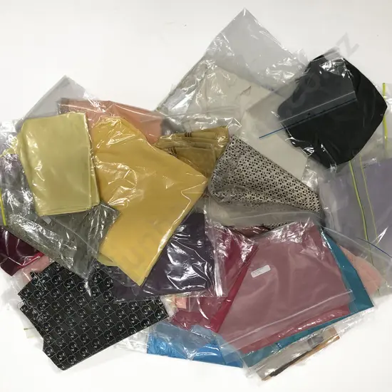 Quantity of Assorted Material Pieces Mainly Silks
