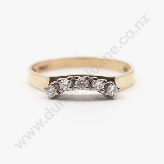9ct Five Stone Diamond Curve Band