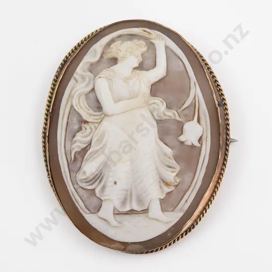 Large Late Victorian 9ct Framed Classical Cameo Brooch