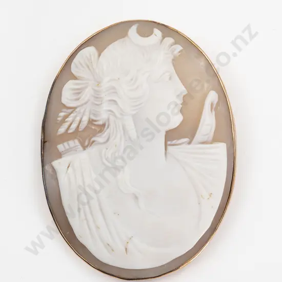 Large Late Victorian 9ct Framed Classical Cameo Brooch