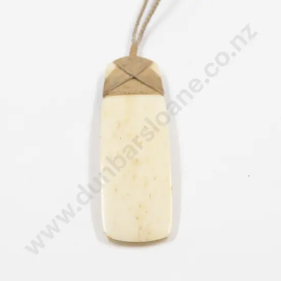 NZ Bone Carver Stephen Myhre Bone Pendant