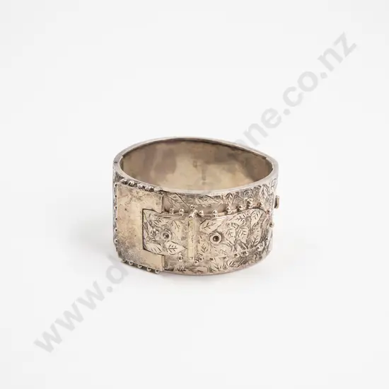 Victorian S/S Wide Hinged Snap Bangle