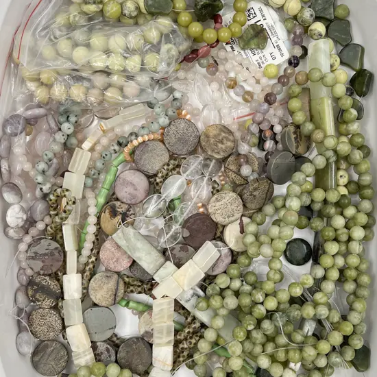 Mixed Selection Mainly Hardstone Beads