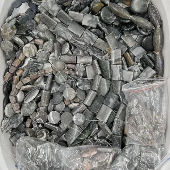 Quantity Various Sized Hardstone Beads