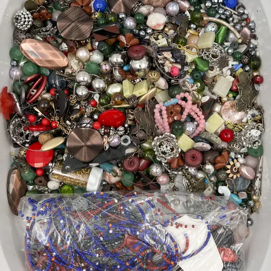 Quantity Mixed Loose Beads