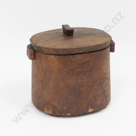 Large and Impressive Tokelau Tackle Box (Taluma)