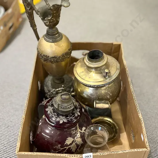 Box of Assorted Brassware Together With Kerosene Lamp (Faults)