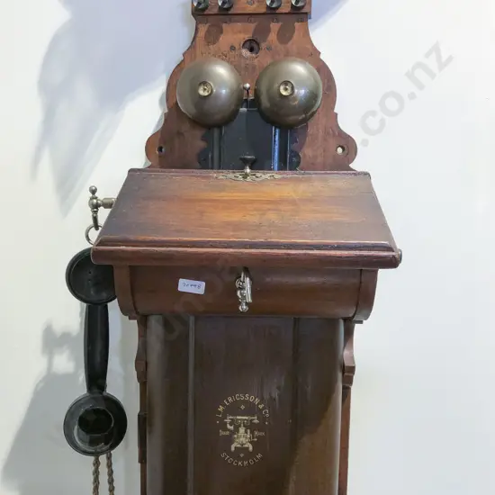 Vintage Wall Hanging Telephone (faults)