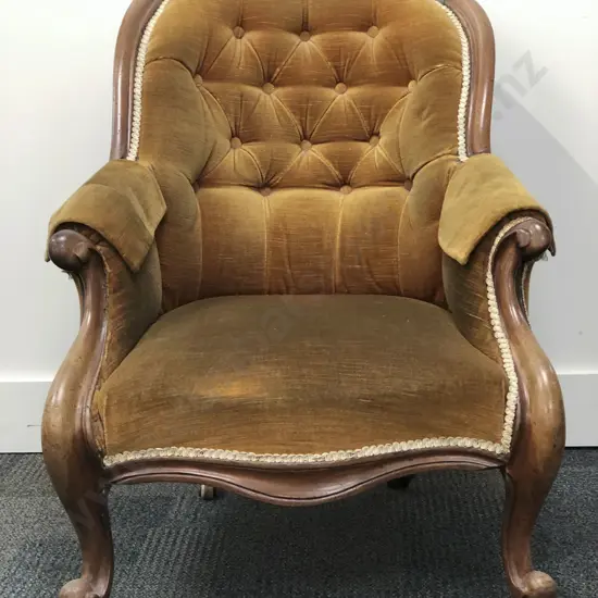 Victorian Button Back Grandmother Chair (Fault)