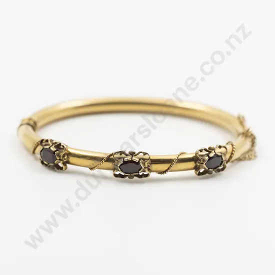 14ct Three Stone Garnet Hinged Snap Bangle