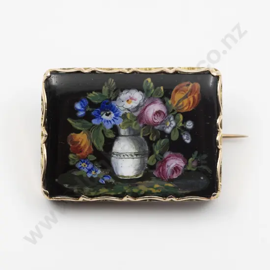 Victorian 9ct Painted Porcelain Tile Brooch