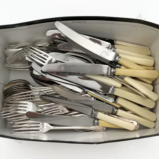 S/P Old English Pattern Cutlery with Knives