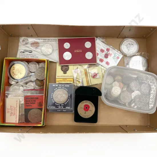 Quantity of Assorted NZ Commemorative Coins Together With Loose Coinage