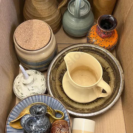 Box of Assorted Pottery and Stoneware