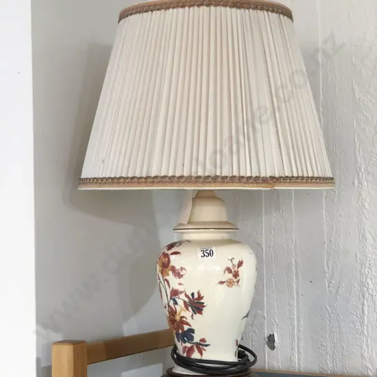 Vase Form Table Lamp