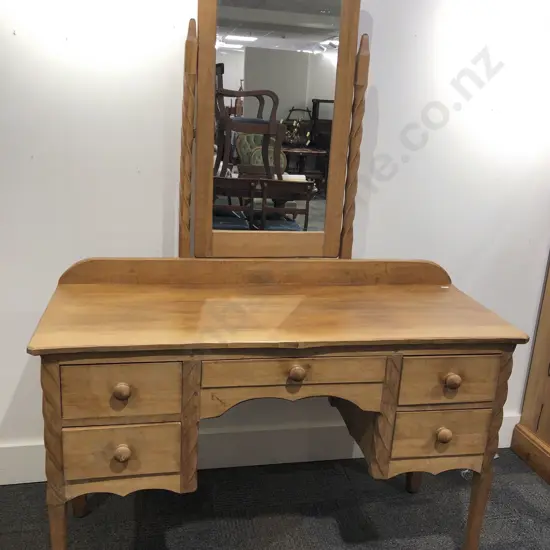 Chapman Taylor Mirror Back Dressing Table (Borer)