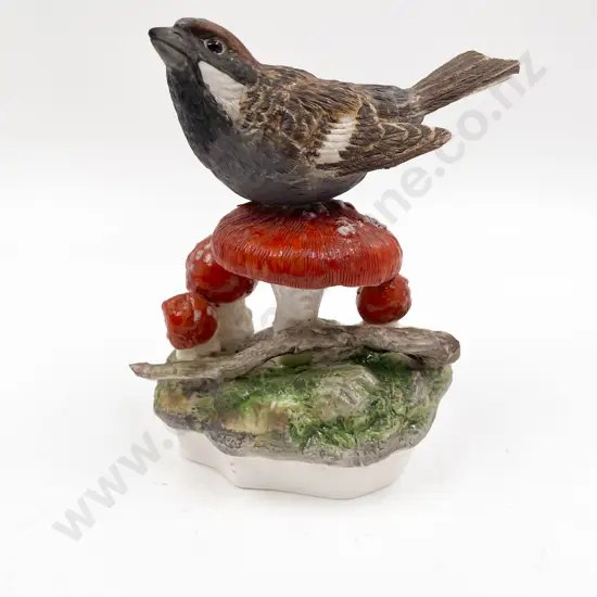 NZ Hereford Fine China Model of a Sparrow
