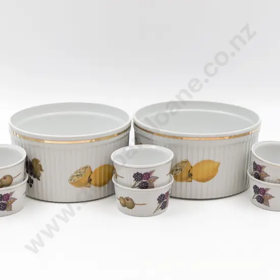 Eight Pieces of Assorted Royal Worcester Evesham