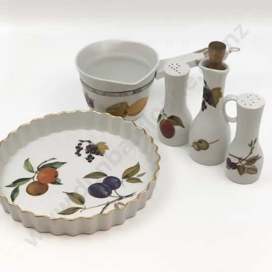 Five Assorted Royal Worcester Evesham Including Salt/Pepper and Vinegar