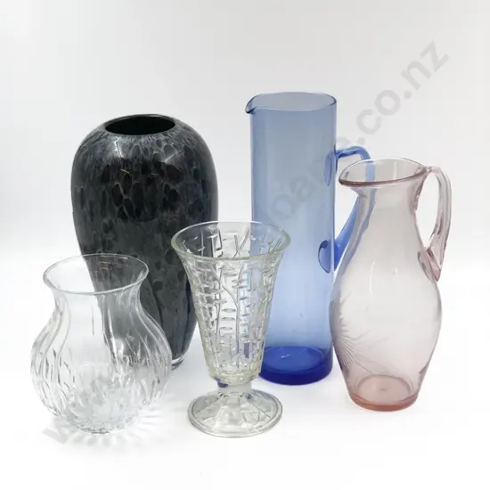 Small Box of Assorted Glassware Including Art Glass Vase