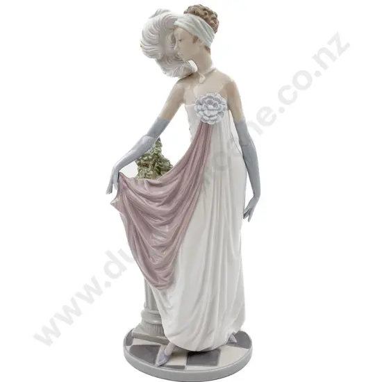 Large Lladro Figure of Lady Dancer