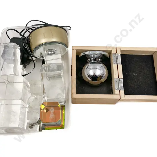 Quantity of Assorted Art Glass Ornaments Etc.