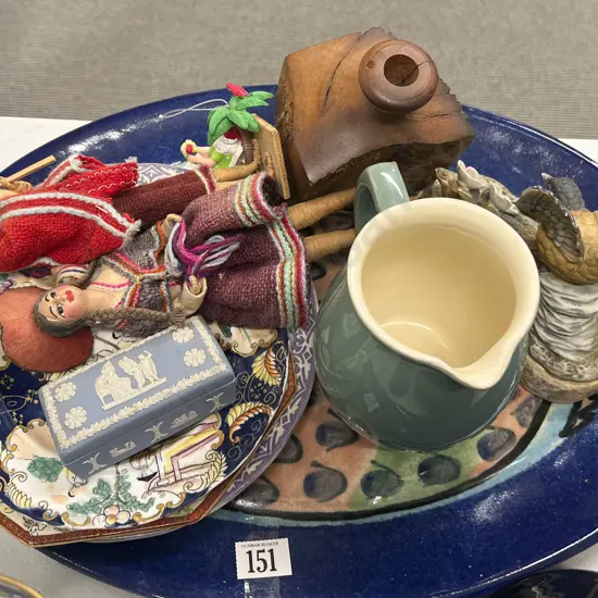 Small Quantity of Assorted China and Ornaments