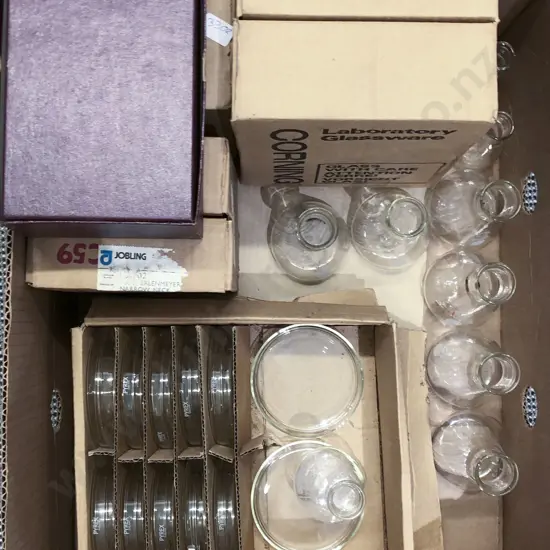 Box of Assorted As New Pyrex Beakers and Petri Dishes Etc.