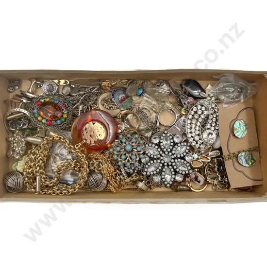 Quantity of Assorted Costume Jewellery