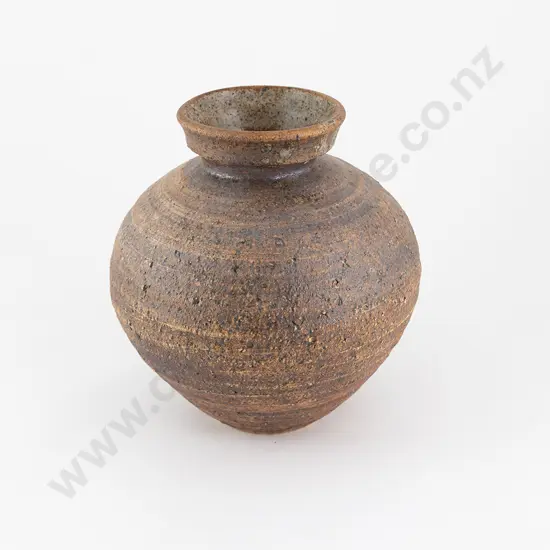 Len Castle Ovoid Vase