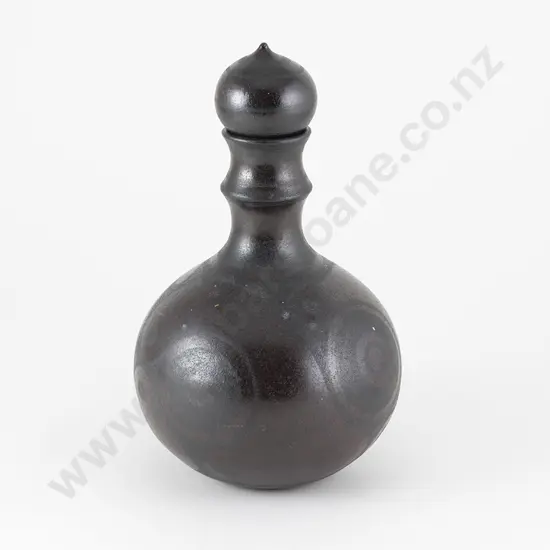 Anneke Borren Bottle Form