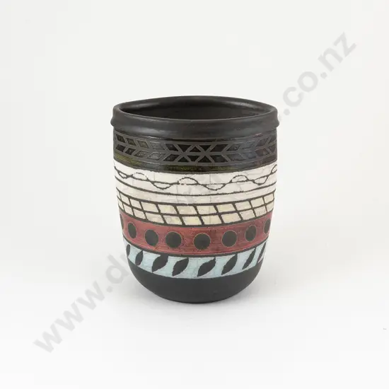 Marea Tuarau Vase