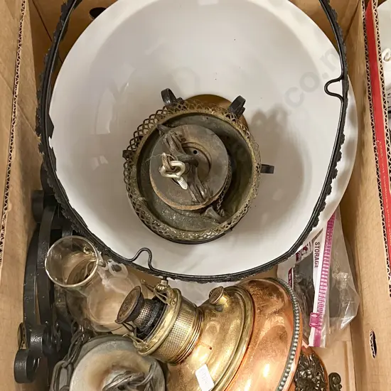 Kerosene Lamp Chandelier (requires attention)
