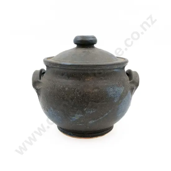 NZ Pottery Casserole Dish