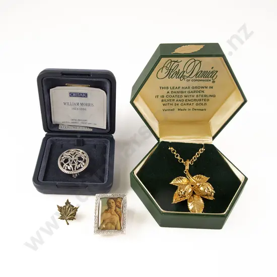 Boxed S/S William Morris Design Brooch