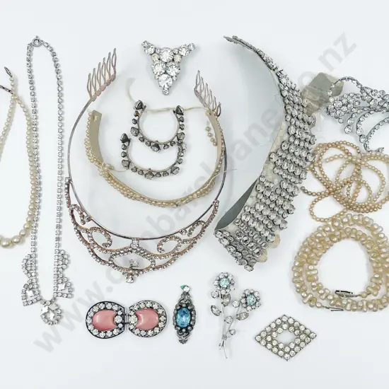 Selection Vintage Diamonte Jewellery and Pieces
