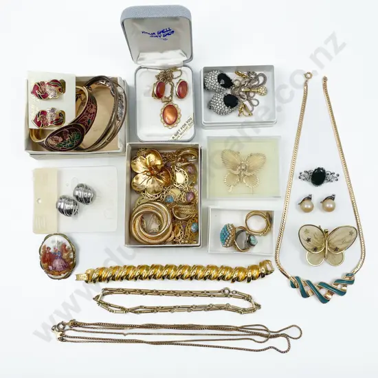 Collection Vintage Costume and Dress Jewellery