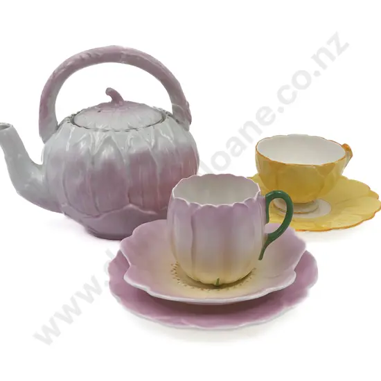 RD Flower Form Trio with Teapot and Other