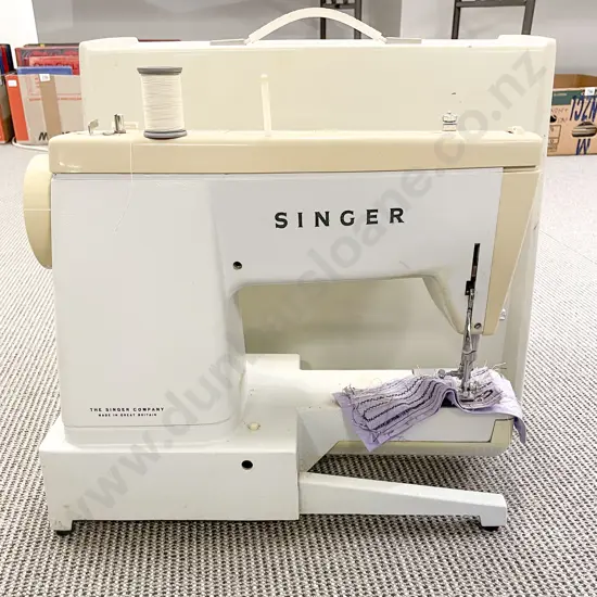 Singer Sewing Machine in Case