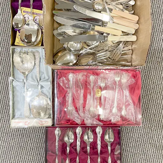 Qty of Assorted Boxed and Loose S/P Cutlery
