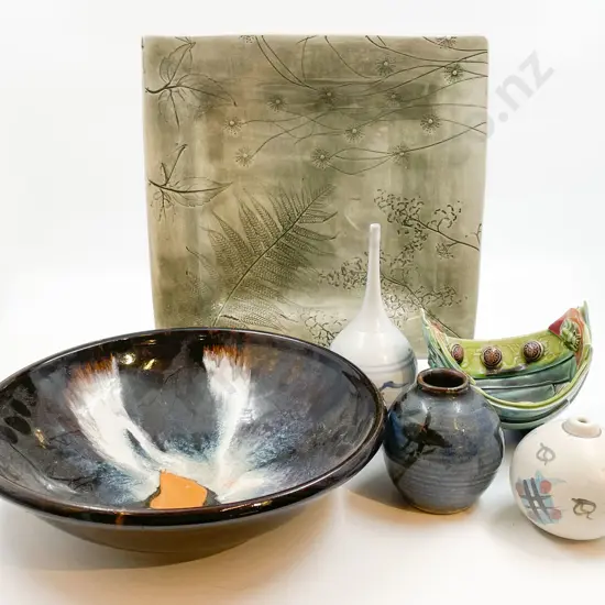 Six Pieces of Assorted Pottery