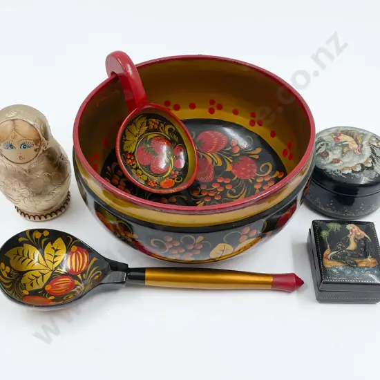 Small Qty of Lacquered Items etc