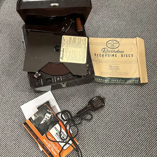 Recodom Dictating Machine in Bake a Lite Case With Accessories