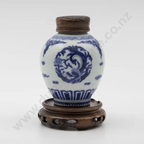 Small Chinese Blue & White Vase & Cover On Stand