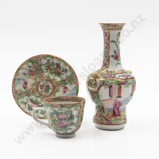 Small Cantonese Famille Rose Export Ware Vase