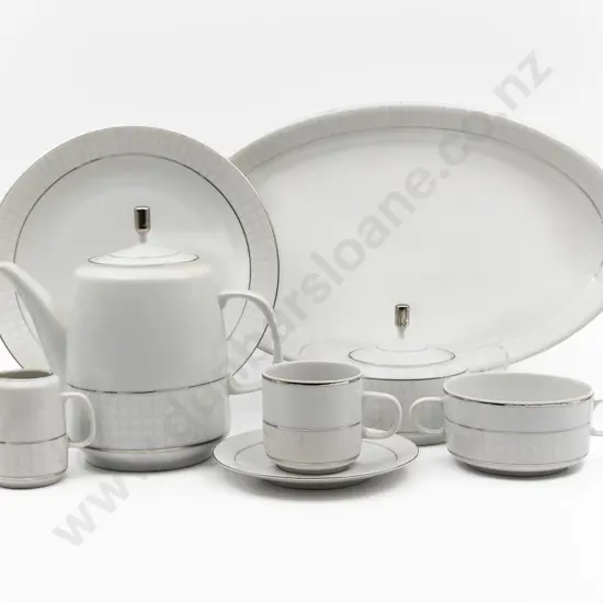 Czechoslovakian Bohemia Porcelain Dinner Set 1960s