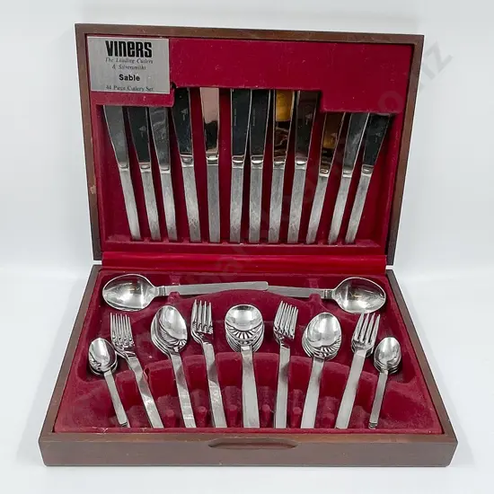 Viners Sable Studio 44 Piece Cutlery Set in Box