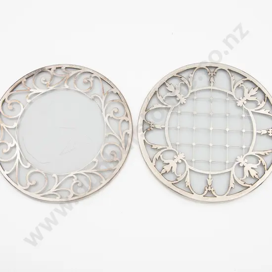 Mappin & Webb S/S Overlaid Circular Glass Teapot Stand