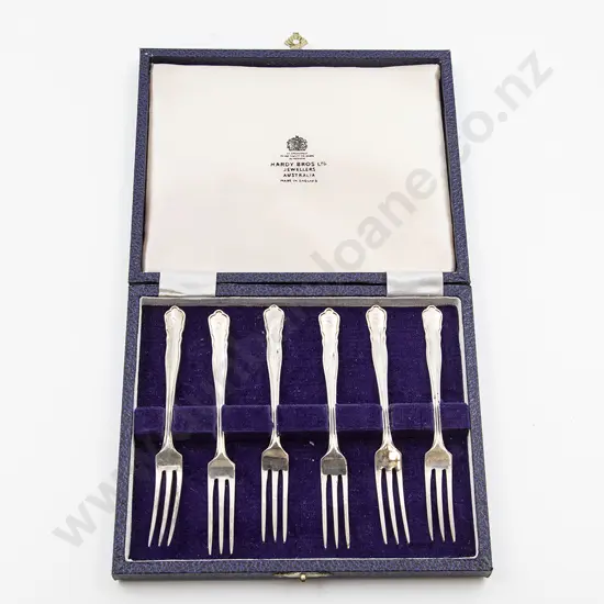 Cased Set Of Six QEII S/S Cake Forks